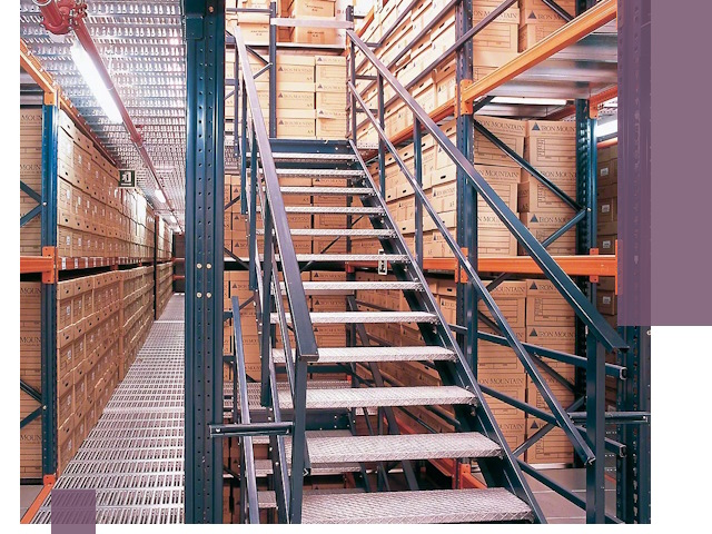 Лестницы складские прочные и безопасные под ключ в Сарапуле