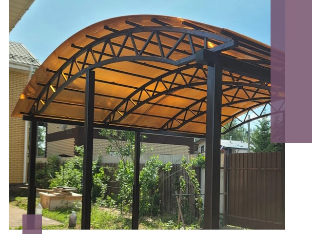 Изготовление навесов под ключ в Сарапуле из качественных материалов