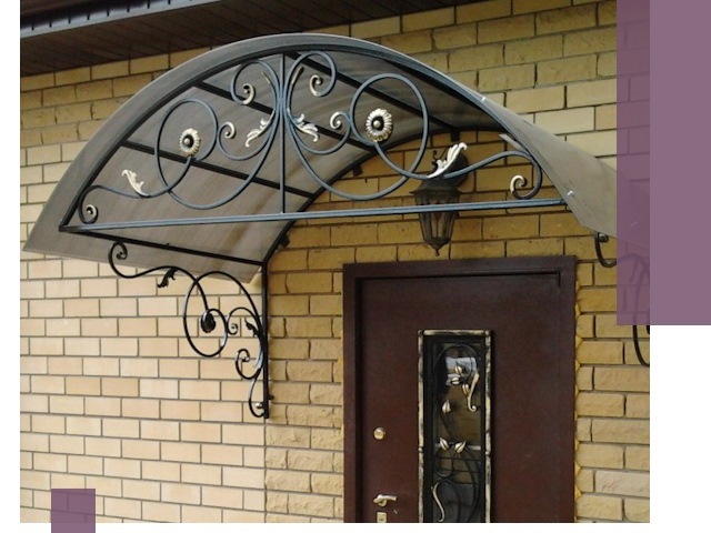 Изготовление козырьков из металла под ключ в Сарапуле