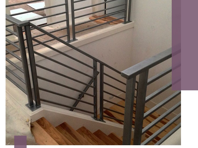 Изготовление поручней из металла и дерева в Сарапуле